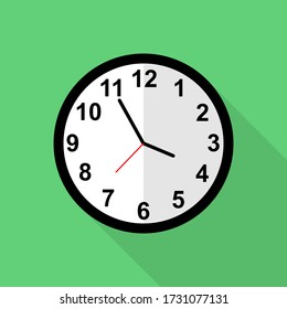 Classic clock icon, Five minutes to four o'clock.