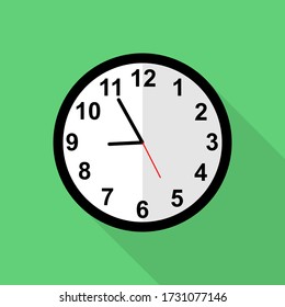 Classic clock icon, Five minutes to nine o'clock.
