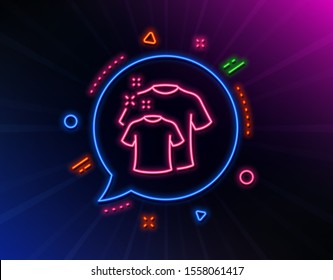 Clean t-shirt line icon. Neon laser lights. Laundry shirt sign. Clothing cleaner symbol. Glow laser speech bubble. Neon lights chat bubble. Banner badge with clean t-shirt icon. Vector