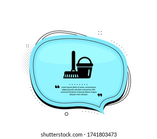 Cubo de limpieza con icono de trapeo. Burbuja del discurso de citas. Señal del equipo de limpieza de lavado. Marcas de citado. Cubo clásico con icono de mop. Vector