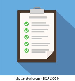 Portapapeles con lista de verificación en azul. Ilustración plana del portapapeles con lista de comprobación para el vector de material web