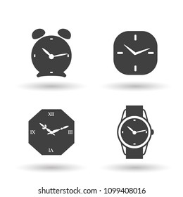 Clock icon. A set of clock icons in the style of flat design.