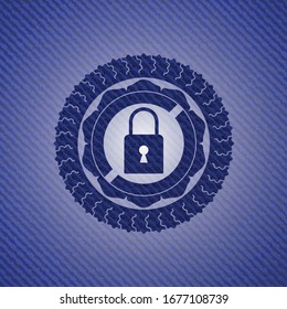 icono de bloqueo cerrado dentro de la placa con textura de denim