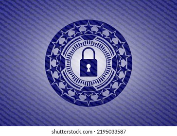 icono de bloqueo cerrado dentro del emblema con fondo jean de alta calidad. 