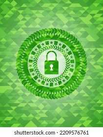 icono de bloqueo cerrado dentro de un emblema verde realista. Fondo mosaico. 