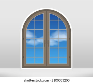 Ventana cerrada en la pared. Ventana arcada con vistas al cielo azul. Detalle de la arquitectura