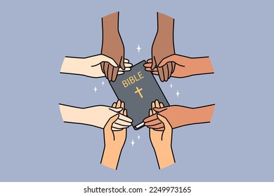 El cierre de diversas personas interraciales tiene la mano rezando juntas. Grupo multiétnico sostiene biblia y rezan. Religión y fe. Ilustración vectorial. 