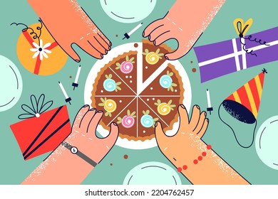 Cierre de manos de gente diversa comiendo pastel juntos. Amigos o compañeros de trabajo comparten tartas sabrosas que reciben trozos. Fiesta y celebración. Ilustración vectorial. 