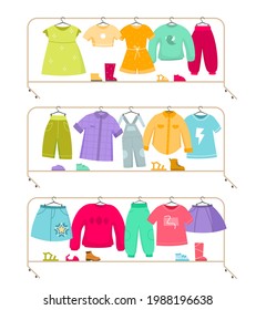 Kleiderständer. Wardrobe steht für Kinderbekleidung. Einzeln einfache Möbel für die Aufbewahrung und Vorführung von Kleidung. Hangers mit kindischen Outfits. Organisation für Vektorkleidung