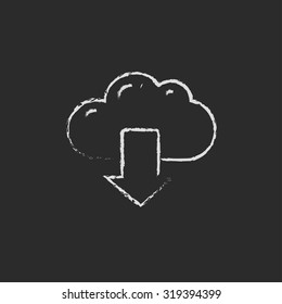 Nube con flecha, descarga de la mano en la nube dibujada en tiza sobre un icono blanco vector de pizarra aislado en un fondo negro.
