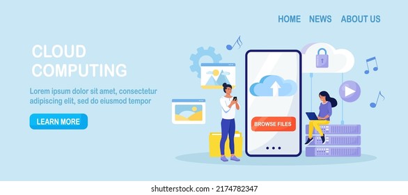 Computación en la nube. Personas que almacenan datos en el servidor en la nube, procesan datos. Alojamiento web, base de datos en línea. Descargar archivos. Aplicación de almacenamiento en nube móvil en la pantalla del smartphone. Diseño de vectores