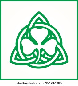 Clover leaf in Celtic knot