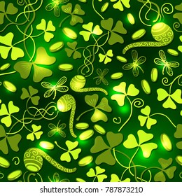 Clover leaves seamless pattern. St. Patrick's Day green background. Shamrock wallpaper.
