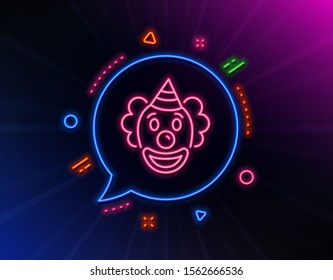 Clown line icon. Neon laser lights. Amusement park funnyman sign. Glow laser speech bubble. Neon lights chat bubble. Banner badge with clown icon. Vector