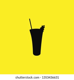 cocktail glass icon vector