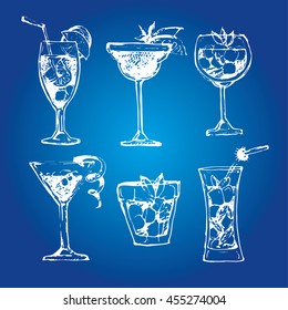 Cocktail set. Elements for the graphic design of the menu bars, restaurants, invitations, announcements. Hand drawn sketch set of alcoholic cocktails. Vintage vector illustration 