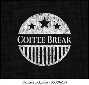 Emblema de tiza de Coffee Break escrito en una pizarra