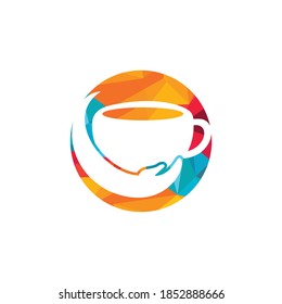 Diseño del logotipo vectorial de cuidado del café. Diseño de la taza de café y el icono de la mano.