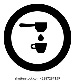 Coffee drop in cup filtración de vasos portafilter drip icono en círculo color negro ilustración vectorial estilo contorno sólido