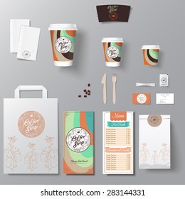 Diseño de plantillas de identidad corporativa de cafetería con logotipo de caligrafía. Quítate la burla