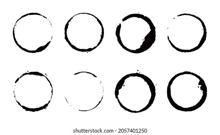 Coffee stain ring set. Vector illustration. Drink stain stamp with round shape and splash element. Coffee cup bottom circle effect.