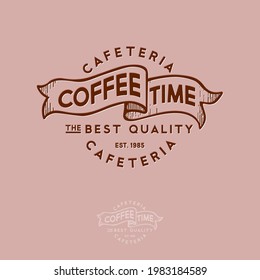Coffee Time Logo. Band und Buchstaben in einem Kreis. Stilvoll graviert.  
Emblem für Kaffeebezeichnungen oder -verpackungen, Café, Cafeteria, Café, Café.
