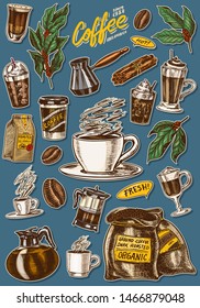 Café de estilo vintage. Bolsa de granos, hojas de cacao, bastones de canela, una taza y una tetera, una cafetera y una bolsa de leche, inscripción calligráfica. Dibujo retro grabado a mano para etiquetas.