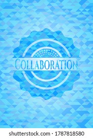 Emblema azul cielo realista de colaboración. Fondo mosaico. 