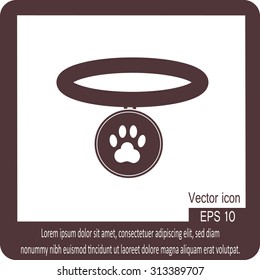 Collar with paw sign