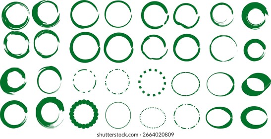 Coleção de traçados de pincel de círculo verde artístico em várias formas e texturas em fundo branco, ideal para design, logotipo e decoração criativa.