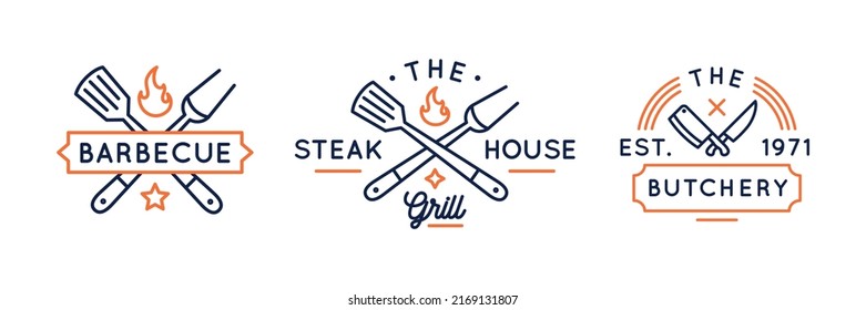 Colección de logotipos de barbacoa. 3 logos de moda para parrilladas y carnes, restaurantes y carnicerías. Iconos con cuchillos cruzados, espátula y tenedor de parrilla. Ilustración del vector