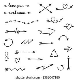 Sammlung verschiedener Pfeile, handgezeichnet einfache Elemente. Die Cute-Doodle umreißt Pfeile mit unterschiedlichem Stil. 
