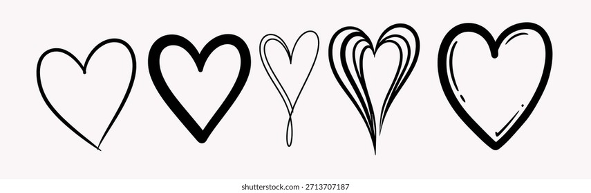Una colección de cinco corazones dibujados a mano en diferentes estilos y tamaños, con diferentes anchos de línea y texturas sobre un fondo blanco.