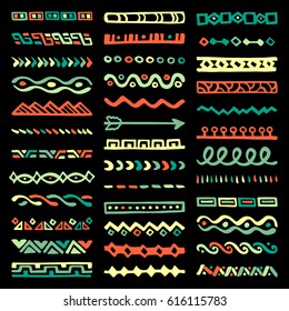 Colección de fronteras dibujadas a mano en estilo étnico. Dividedores de arte aztecas. Separadores de boho de moda.