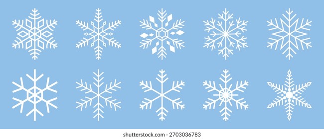 Colección de iconos vectoriales de copo de nieve blanco minimalista con simetría geométrica detallada sobre fondo azul claro que muestra Elementos de diseño decorativos de invierno y Navidad