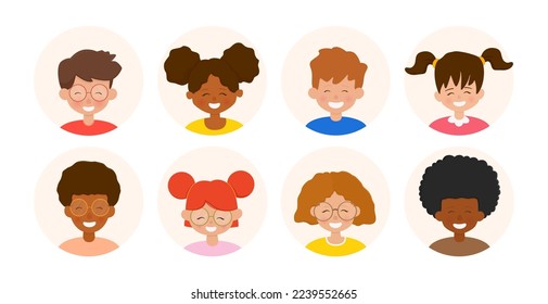 Colección de rostros redondos para niños. Grupo multirracial de niños y niñas sonrientes. Felices niños lindos de dibujos animados. Ilustración vectorial.