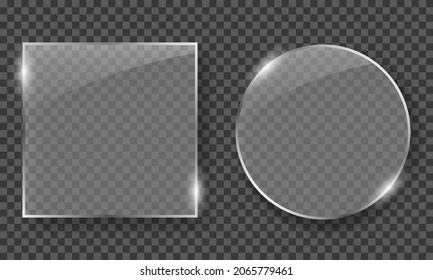Kollektion glänzender Platten auf transparentem Hintergrund mit Silberrahmen und Schatten. Set von Clear Realistic Square und Circle Glasses. Ansaugen des Glases mit Glosseeffekt. Einzelne Vektorgrafik.