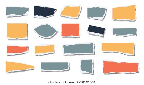 Colección de varias piezas de papel rotas con bordes rasgados y sombras suaves sobre un fondo blanco, útil para notas o Diseño gráfico.