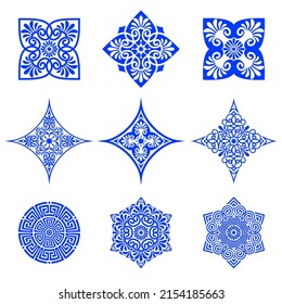 Colección de ornamentos vectoriales redondos, cuadrados, homboides al estilo griego tradicional. Patrones clásicos romanos azules aislados en un fondo blanco. Para el diseño de logotipo, placa, viñeta, impresión en papel