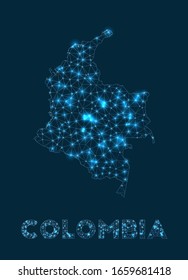 Mapa de la red de Colombia. Mapa geométrico abstracto del país. Conexión a Internet y diseño de telecomunicaciones. Magnífica ilustración vectorial.