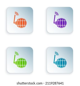 Color Tecnología global o icono de red social aislado en fondo blanco. Establezca iconos coloridos en los botones cuadrados. Ilustración vectorial