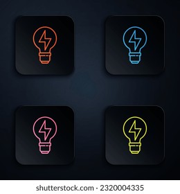 Color de la línea de neón Bombilla de luz con el icono del símbolo de relámpago aislado en el fondo negro. Señal de luz. Símbolo de idea. Establece los iconos en los botones cuadrados. Vector