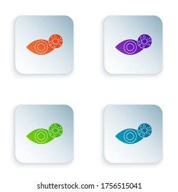 Color Ojo rojizo debido al virus, el icono de conjuntivitis bacteriana o alérgica aislado en el fondo blanco. Establezca iconos coloridos en los botones cuadrados. Ilustración vectorial
