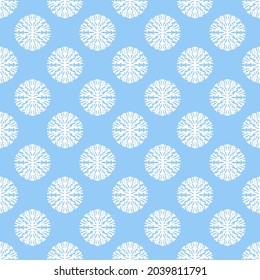 Patrón de copos de nieve en la técnica del doodle para el diseño. 