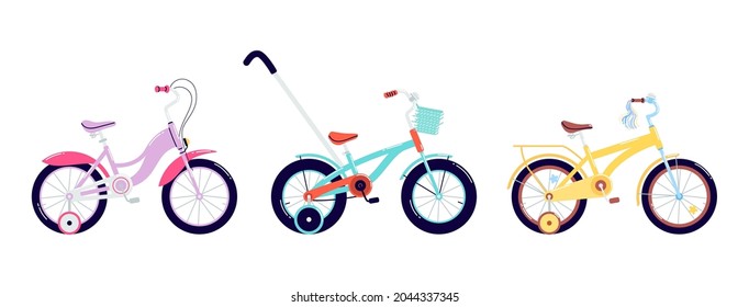 Bicicletas equilibradas de colores aisladas. Conjunto de niños dibujados y brillantes bicicletas de cuatro ruedas con asas. Ilustración vectorial plana de vehículos a pedales para niñas y niños de diferentes edades sobre un fondo blanco.