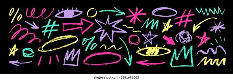 Formas de doodle dibujadas con lápiz de color. Estrellas dibujadas con carbón vegetal, coronas, ojos, líneas curvadas y diversos elementos de énfasis. Diseño creativo de pancartas abstractas con formas infantiles de doodle. Elementos de esbozo de conjunto