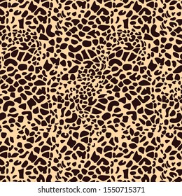 Colored texture of giraffe fur. Repetitive animalistic fur background. Design for printing, fabric. Vector seamless pattern.