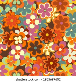 Colorful Floral Vector Seamless Pattern. Retro 70s Style Nostalgic Fashion Textile Bold Background. Summer Resort Print. Daisies. Flower Power