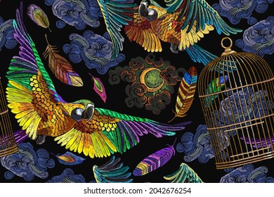 Perros de zona voladora coloridos, luna y jaula dorada. Patrón horizontal sin soldadura. Plantilla de moda para el diseño de ropa, textiles. Maullidos. Aves brasileñas. Fondo del paraíso de la jungla