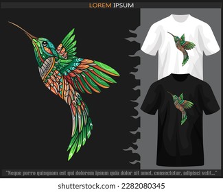 Artes de mandala de pájaro colorido aisladas en camisetas blancas y negras.